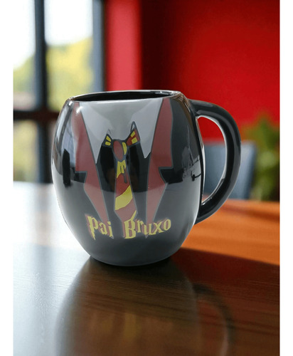 Caneca Preta Bojuda 410ml Pai Bruxo Prese...